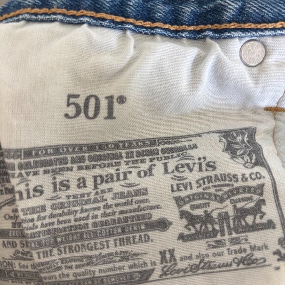 Levis 501® Original Fit High Rise Women's Shorts Denim Size 29 - Picture 4 of 6